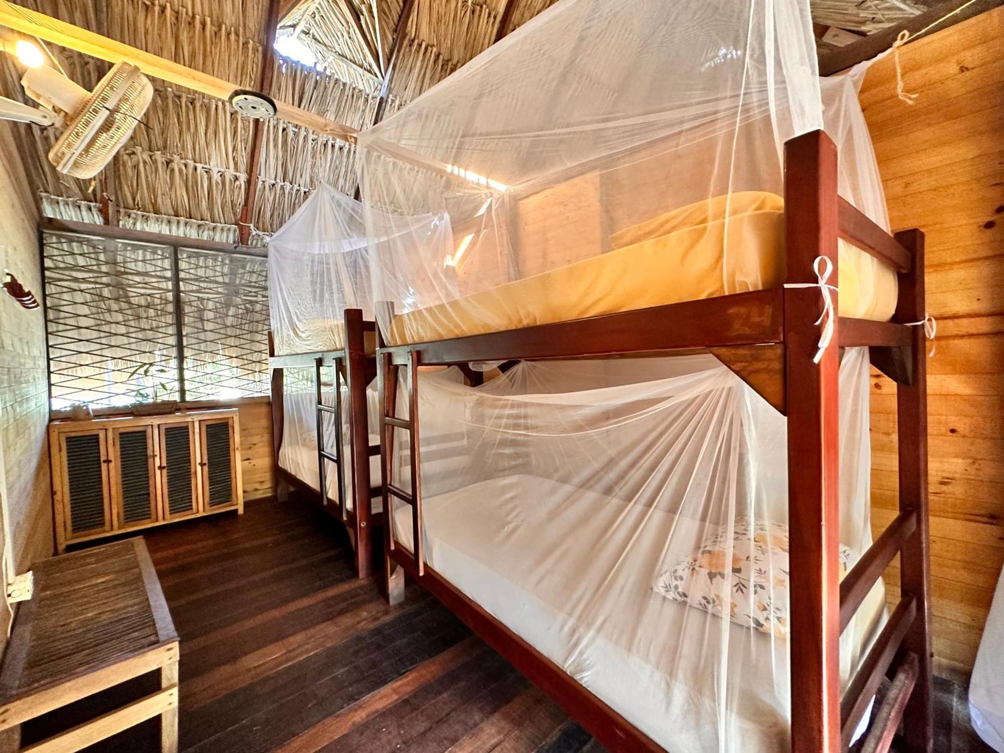 Bella Flor Hostel Palomino Eksteriør billede